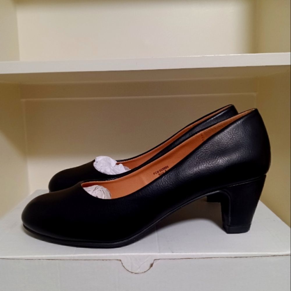 💯🔥JOURNEE COLLECTION LUU PUMP WOMEN'S SIZE 8 BLACK 🔥